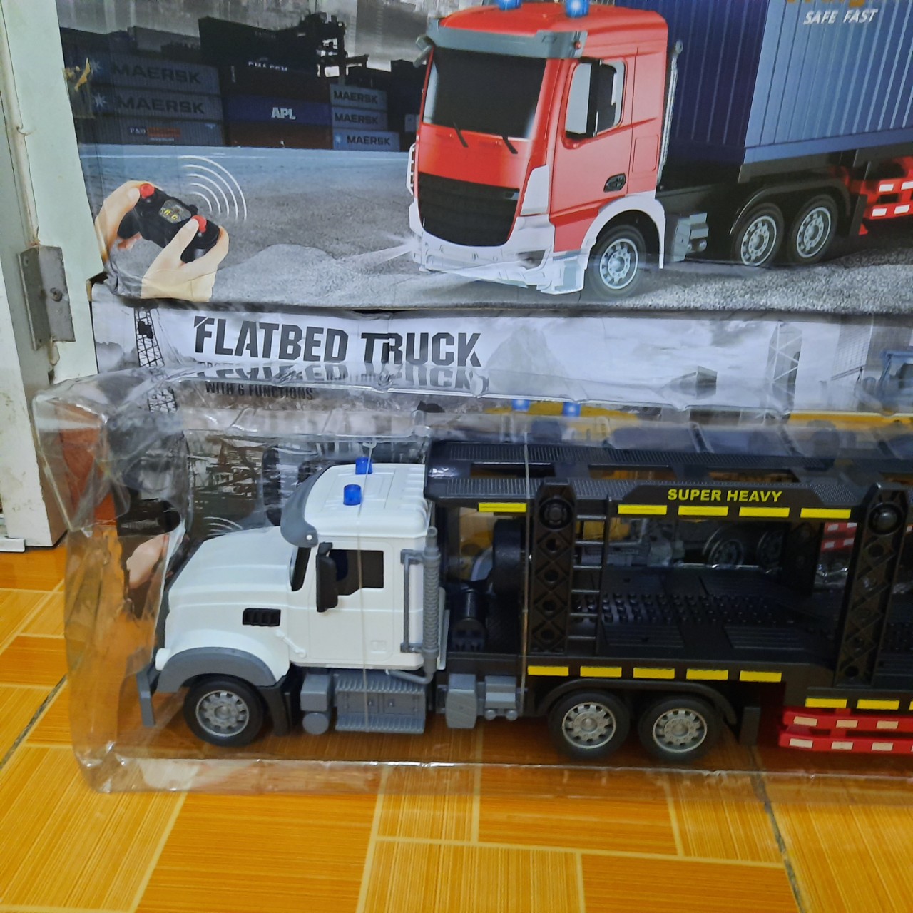 Xe đầu kéo container điều khiển từ xa mô hình tỉ lệ 1:24 xe cỡ lớn bằng nhựa pin sạc 3.7v 14500 500mah