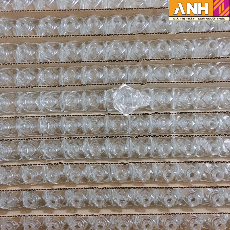 Lọ lục lăng đựng tinh dầu treo xe, treo tủ.