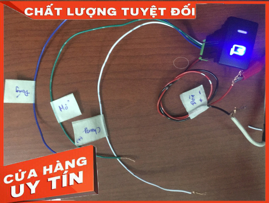 Công tắc gập gương chiếu hậu ô tô