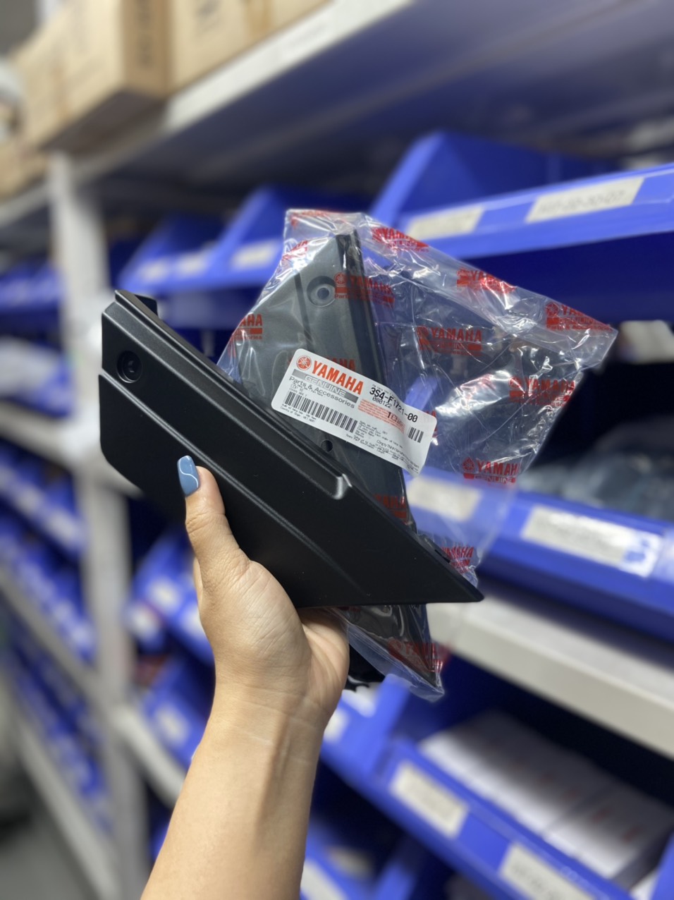 Nắp đậy cốp xe Yamaha Sirius đời bình xăng cơ các đời