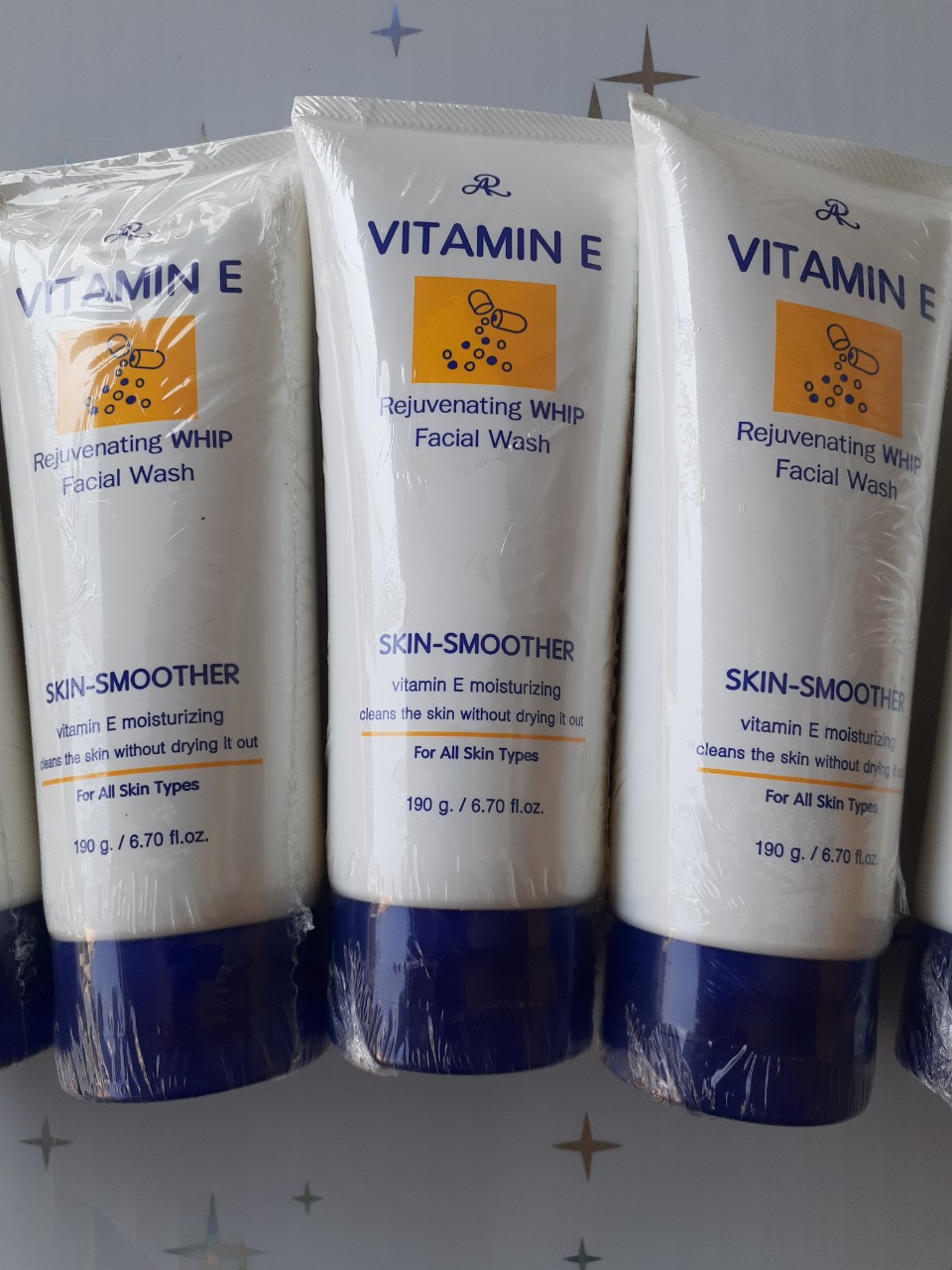 [HCM]Sữa rửa mặt  Vitamin E 190g Thái Lan