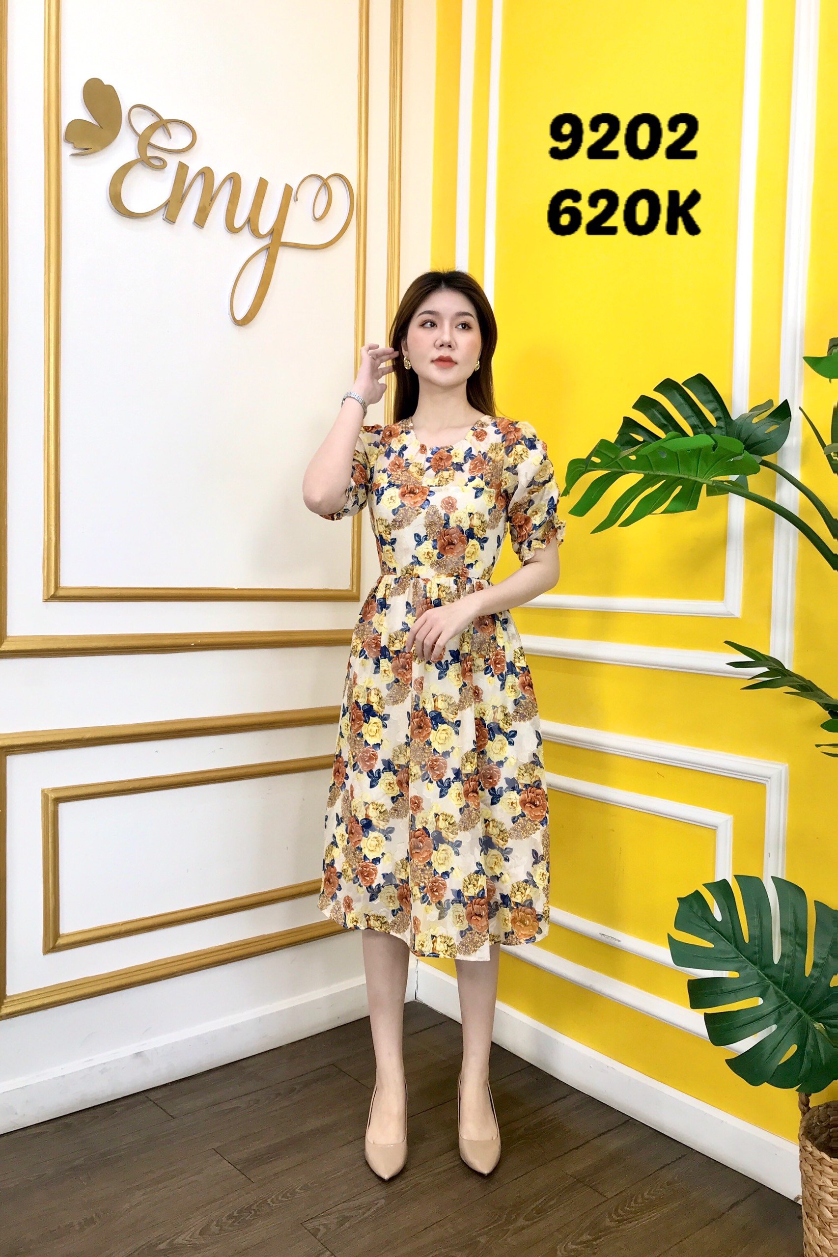 Đầm EMY EM9202 Xòe Cổ Tròn HT Hoa Tay Lỡ