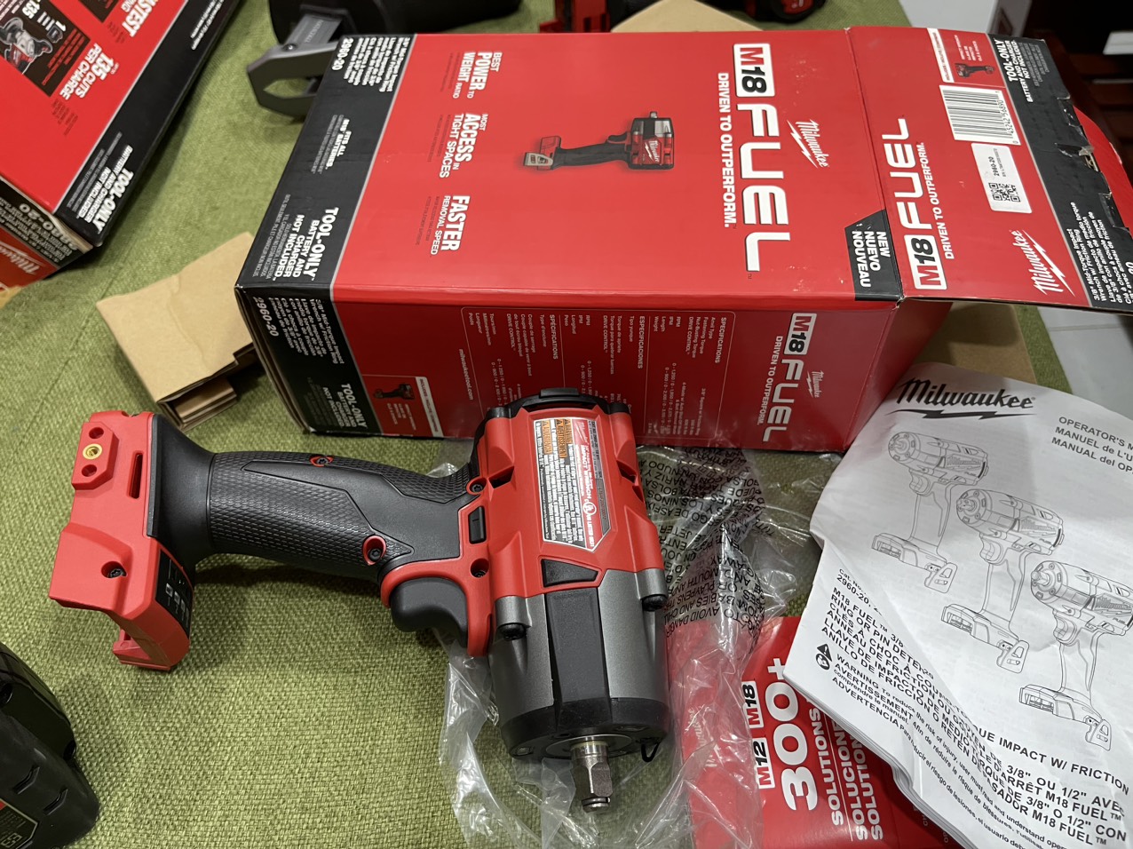 MÁY BÙ LÔNG MILWAUKEE 2960