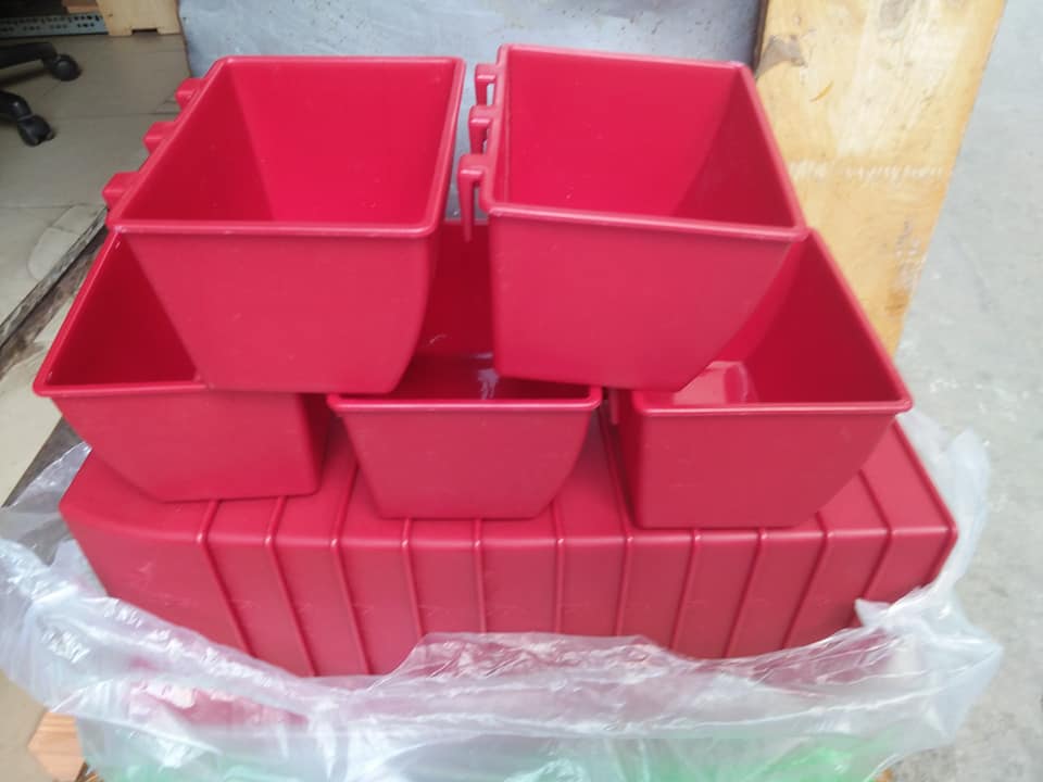 Combo 5 Cái Máng ăn uống cho gà đá bằng nhựa loại 2/3 móc treo size trung 12 cm