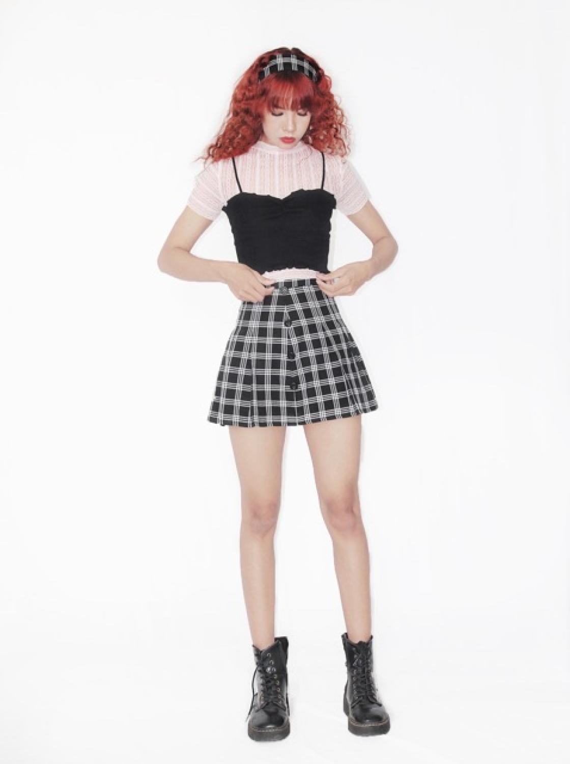 DALLA Áo 2 dây croptop màu đen, trắng (AD01)