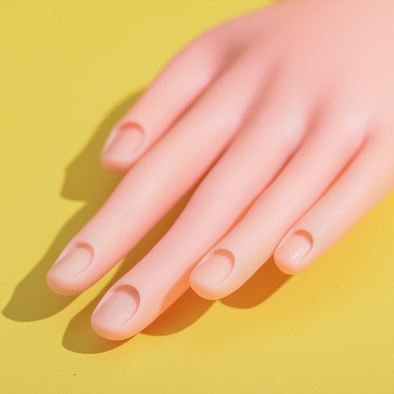 Bàn tay giả silicon tập làm nail