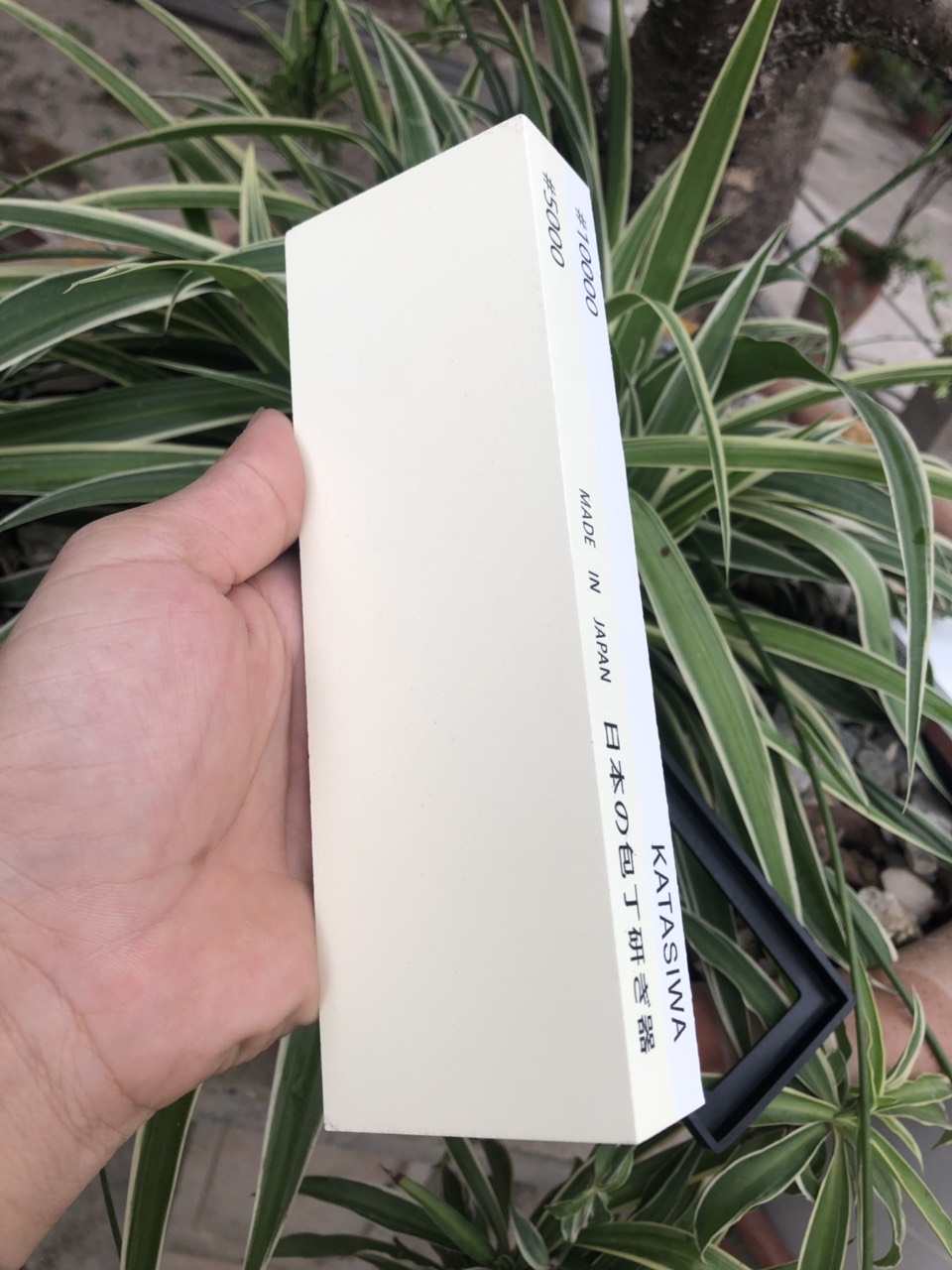 Đá mài dao kéo nhật, độ mịn 5000-10000, có đế chống trượt
