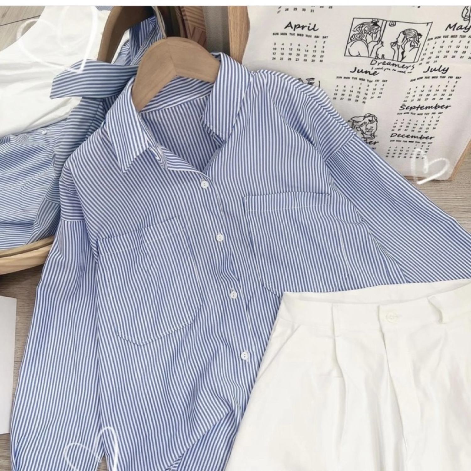 set áo sơ mi sọc kèm quần short có size (tặng kèm áo dây đen)