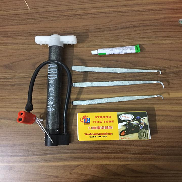 Bộ vá xe đạp xe máy MINI, Bộ vá săm SIÊU TIỆN DỤNG cho xe đạp xe máy,bộ vá dự phòng cực CẦN THIẾT cho lái xe HÀNG CÓ BẢO HÀNH .