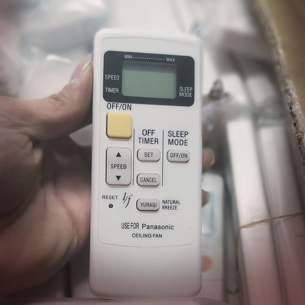 Điều khiển quạt trần panasonic 5 cánh