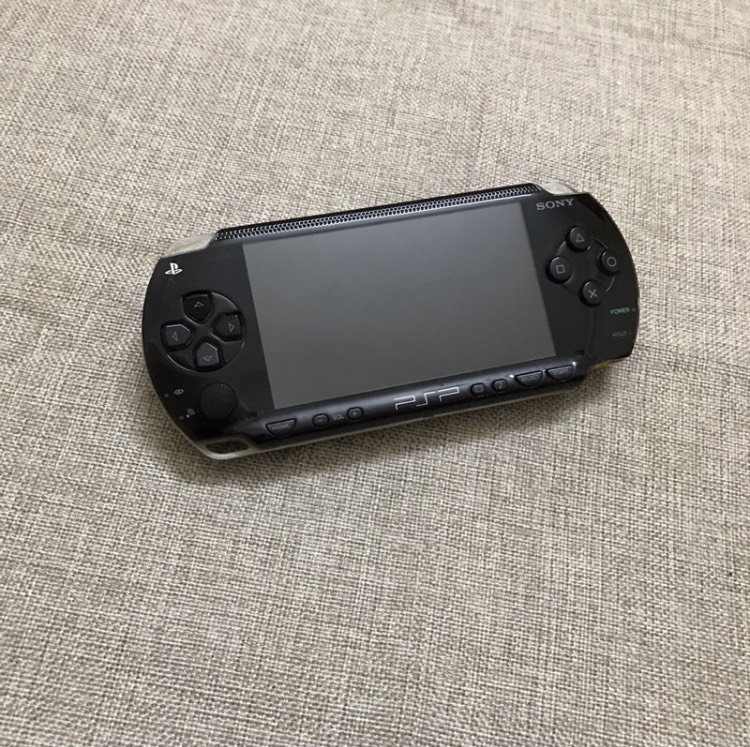Máy Chơi Game Sony PSP 1000 ( sẫn Full Game PSP,Ps1, GBA , GBC,  Nes ,Snes, Game Boy ,...)