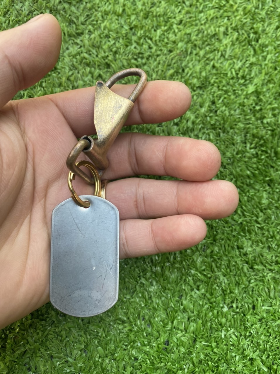 Móc khóa thẻ bài. móc bật Mỹ xưa
