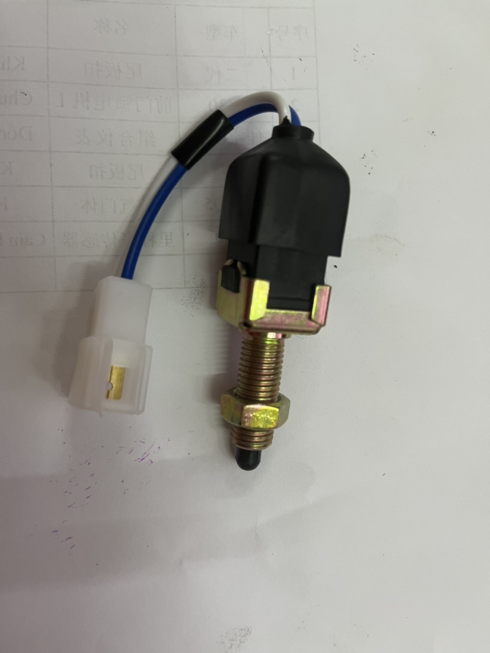 Công tắc báo đèn phanh Dongben