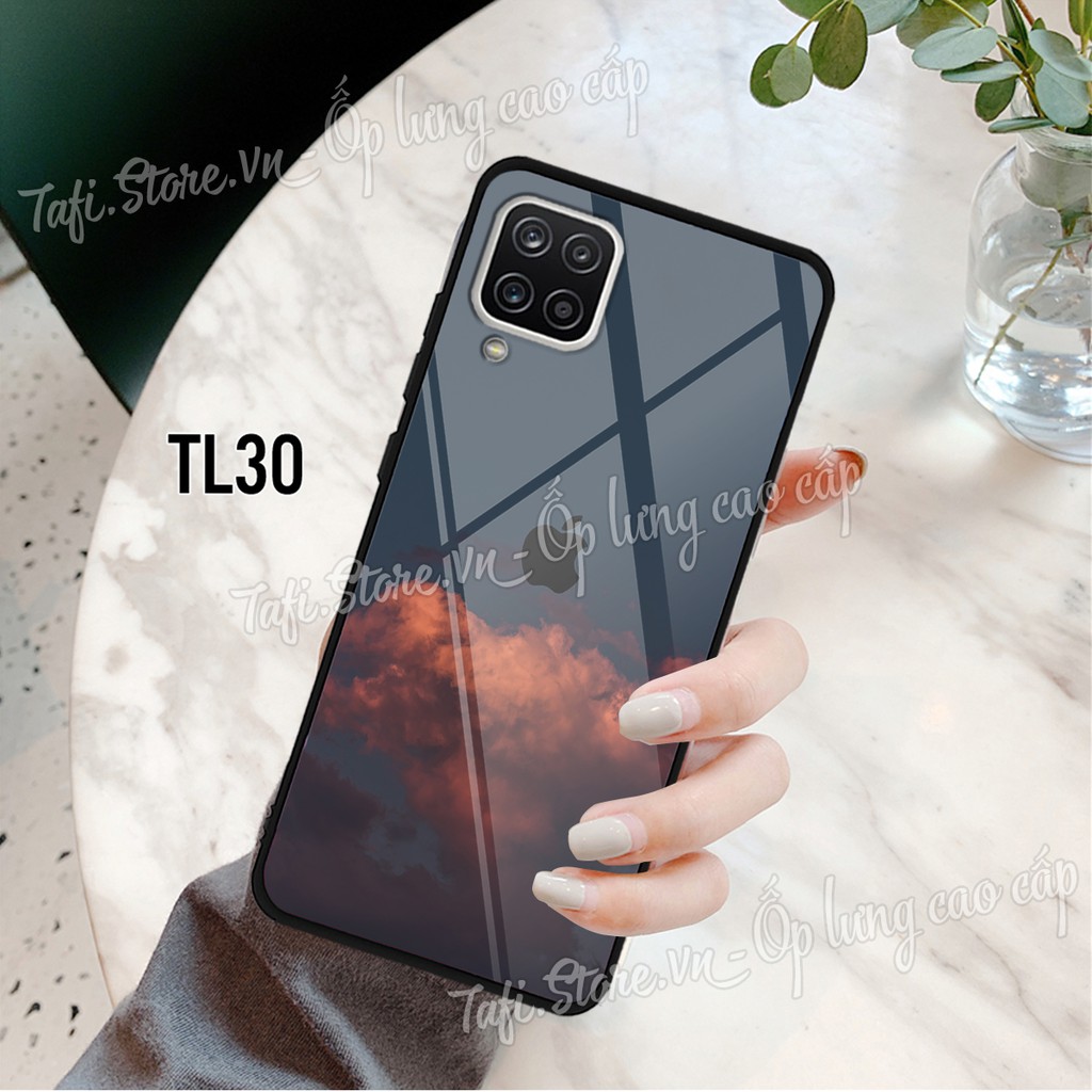 Ốp lưng Samsung A12 Samsung A22 (4G/5G) Kính viền dẻo cao cấp Trời đêm họa tiết táo lá phong phù hợp mọi lứa tuổi.