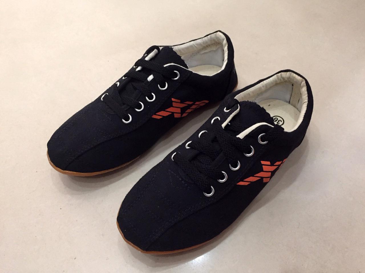 Giày đinh vải GERUKASHOES đá bóng, đá banh chạy bộ Cao cấp - Hàng VNXK (Size từ 30 đến 43)