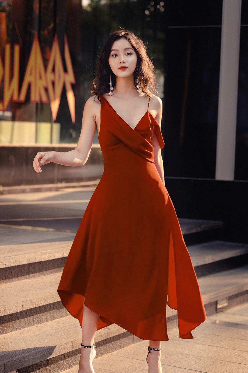 ĐẦM MAXI 2 DÂY XẺ TÀ SIÊU SANG - TÔN DÁNG CHO CHỊ EM