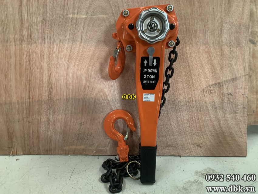 Pa lăng xích lắc tay DBK 2 Tấn 1,5 Mét