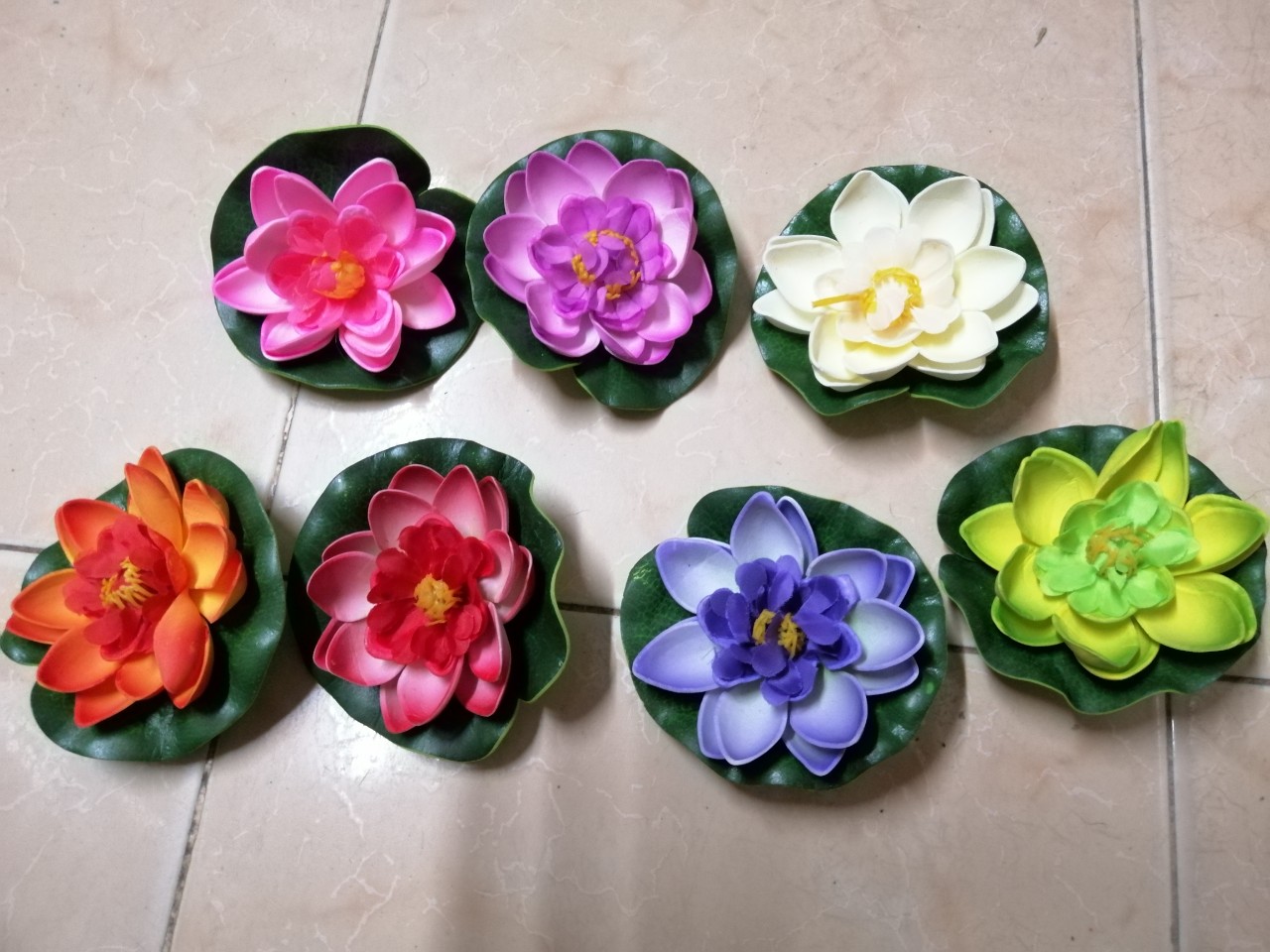 [ Chọn màu ngẫu nhiên] Bông Sen Nổi Trang Trí Hồ Cá