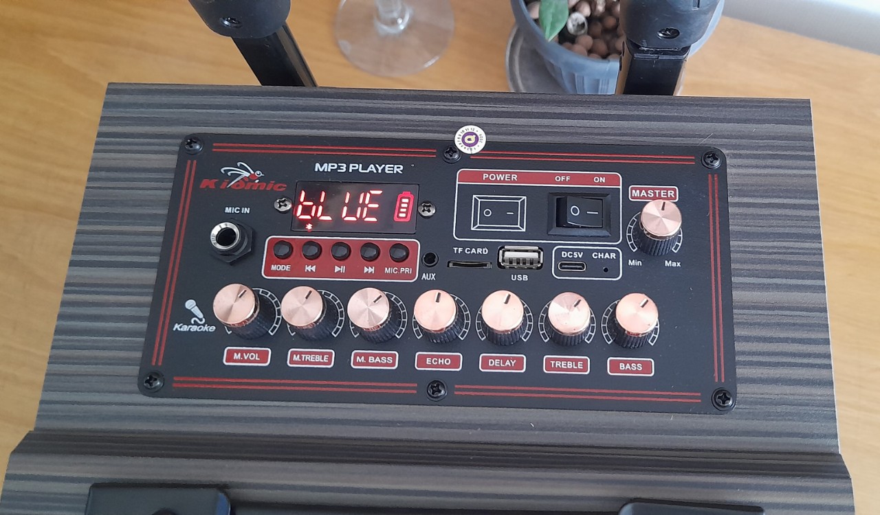 Loa kéo Karaoke Kiomic Q8