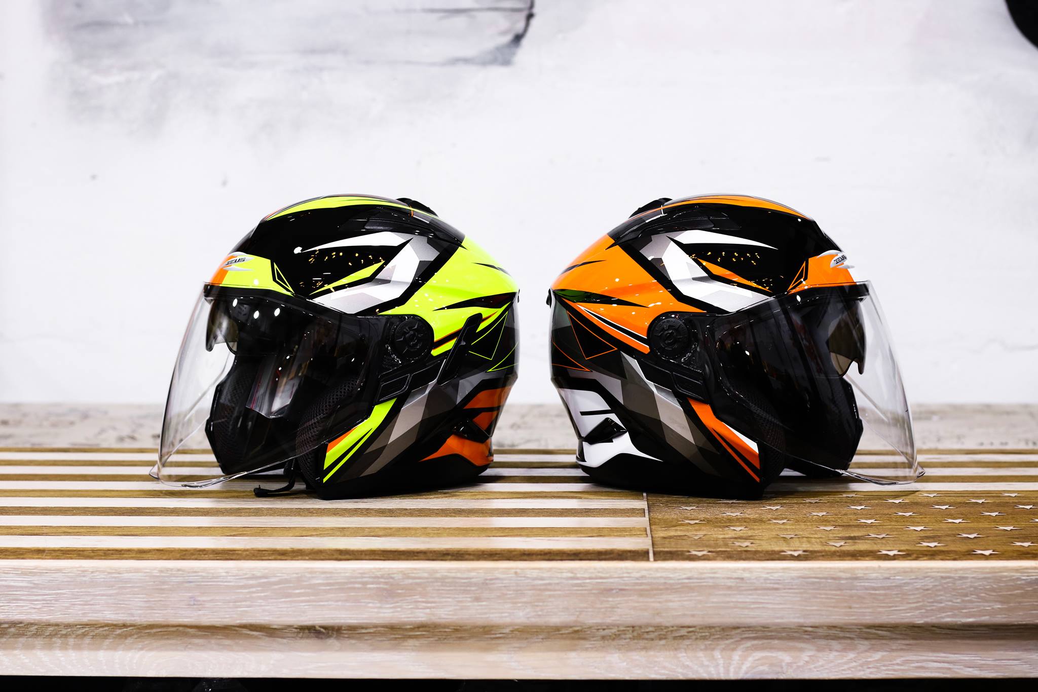 Mũ bảo hiểm ZEUS 613B - Màu Neon/ Cam