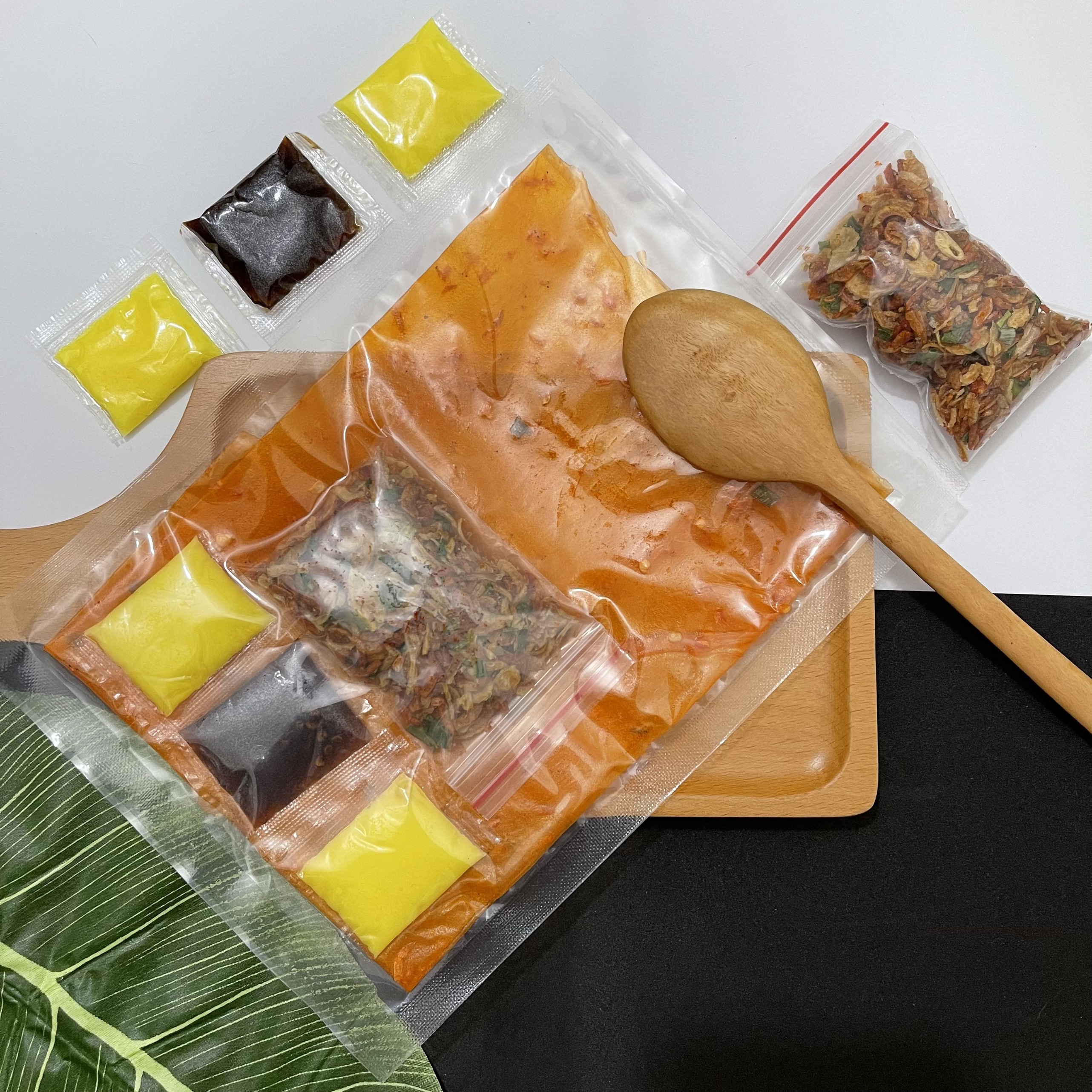 Bánh Tráng Dẻo Tôm Bơ Me (Kèm muối tép hành phi)