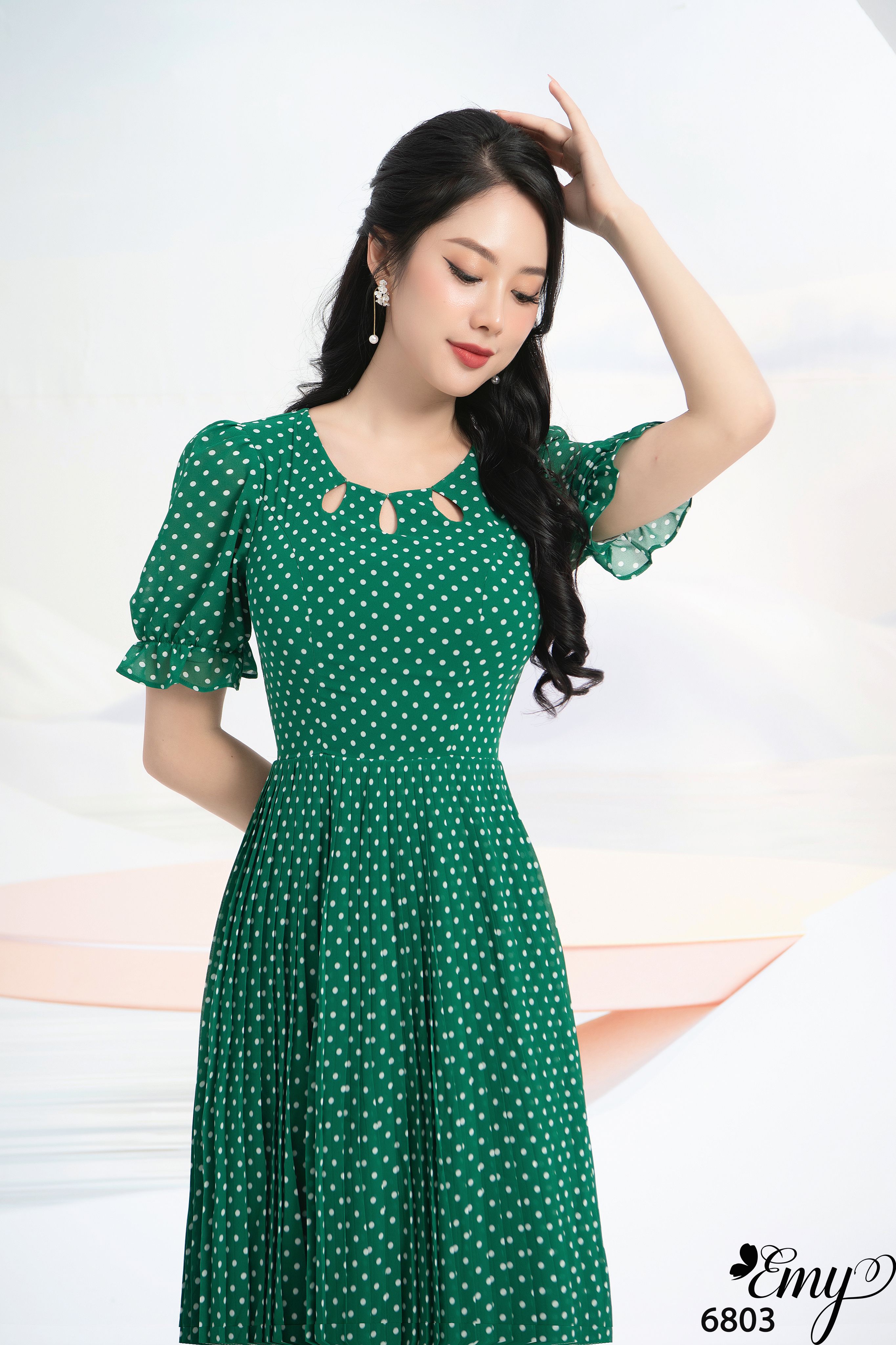 Đầm EMY EM6803 Xoè Dập Ply Xanh