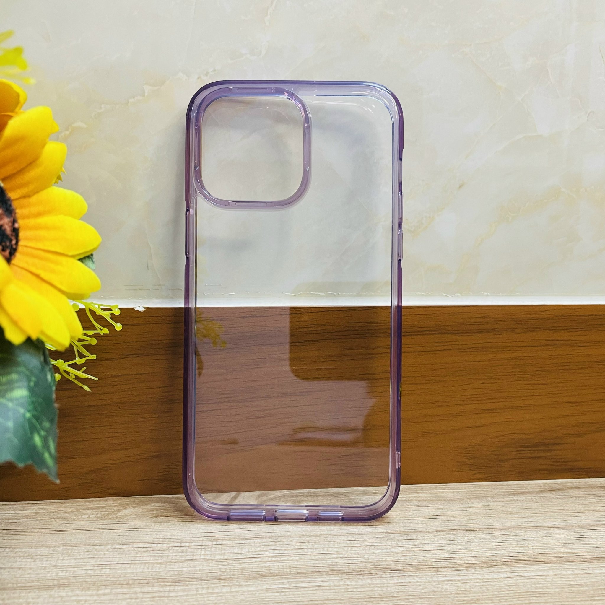Ốp lưng iPhone 14 Pro Max Likgus trong viền màu tím