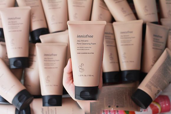 Sữa rửa mặt Innisfree tro núi lửa