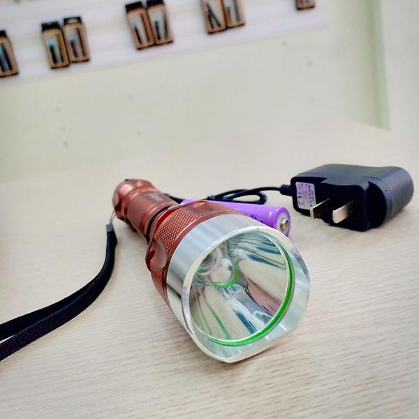 ĐÈN PIN SIÊU SÁNG HY-8018 cao cấp