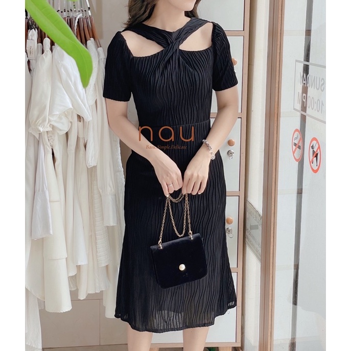 Đầm đi tiệc cổ chéo vải gân sợi