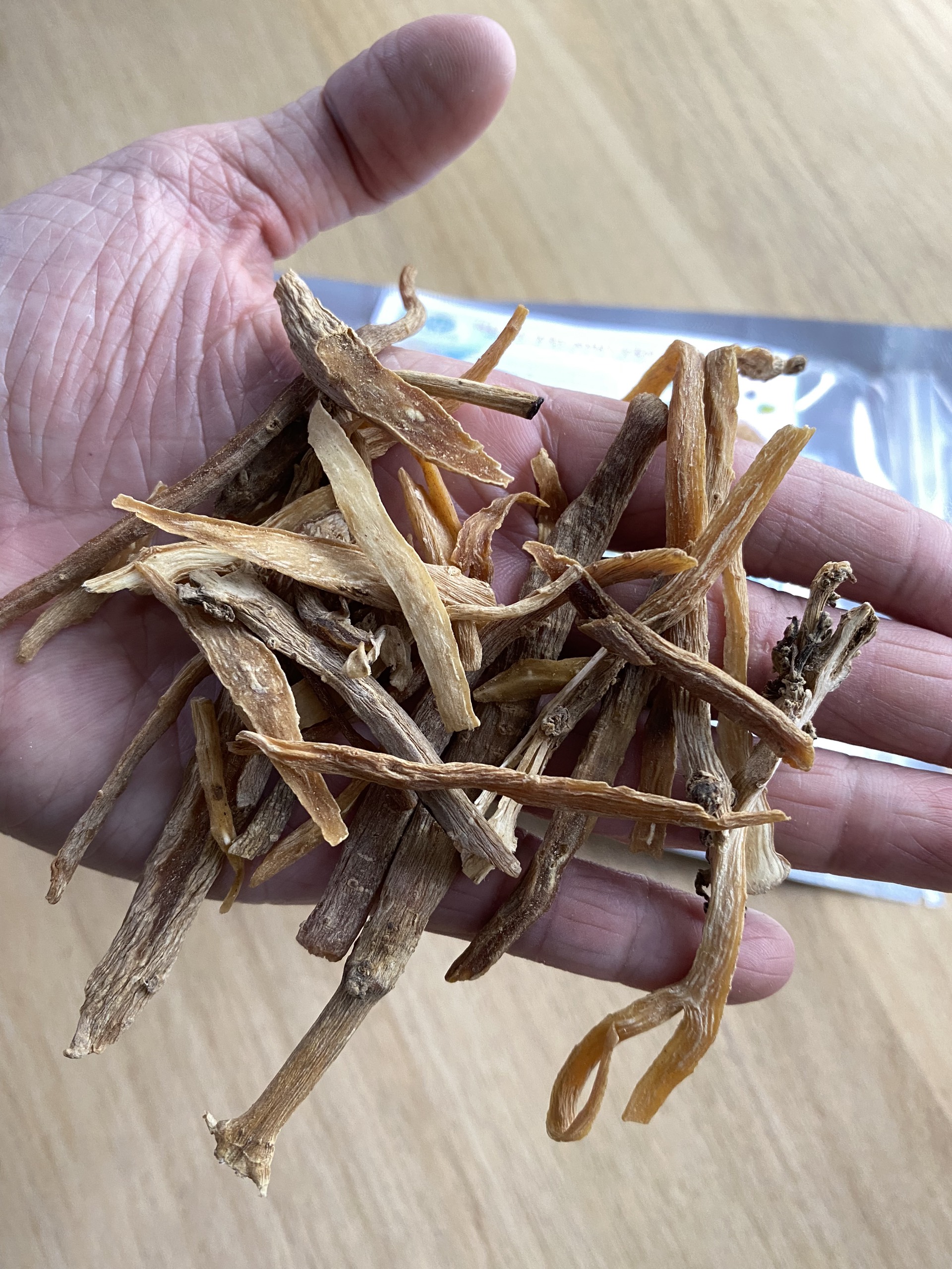 Ngưu tất khô 500g - Thảo Dược Tấn Phát