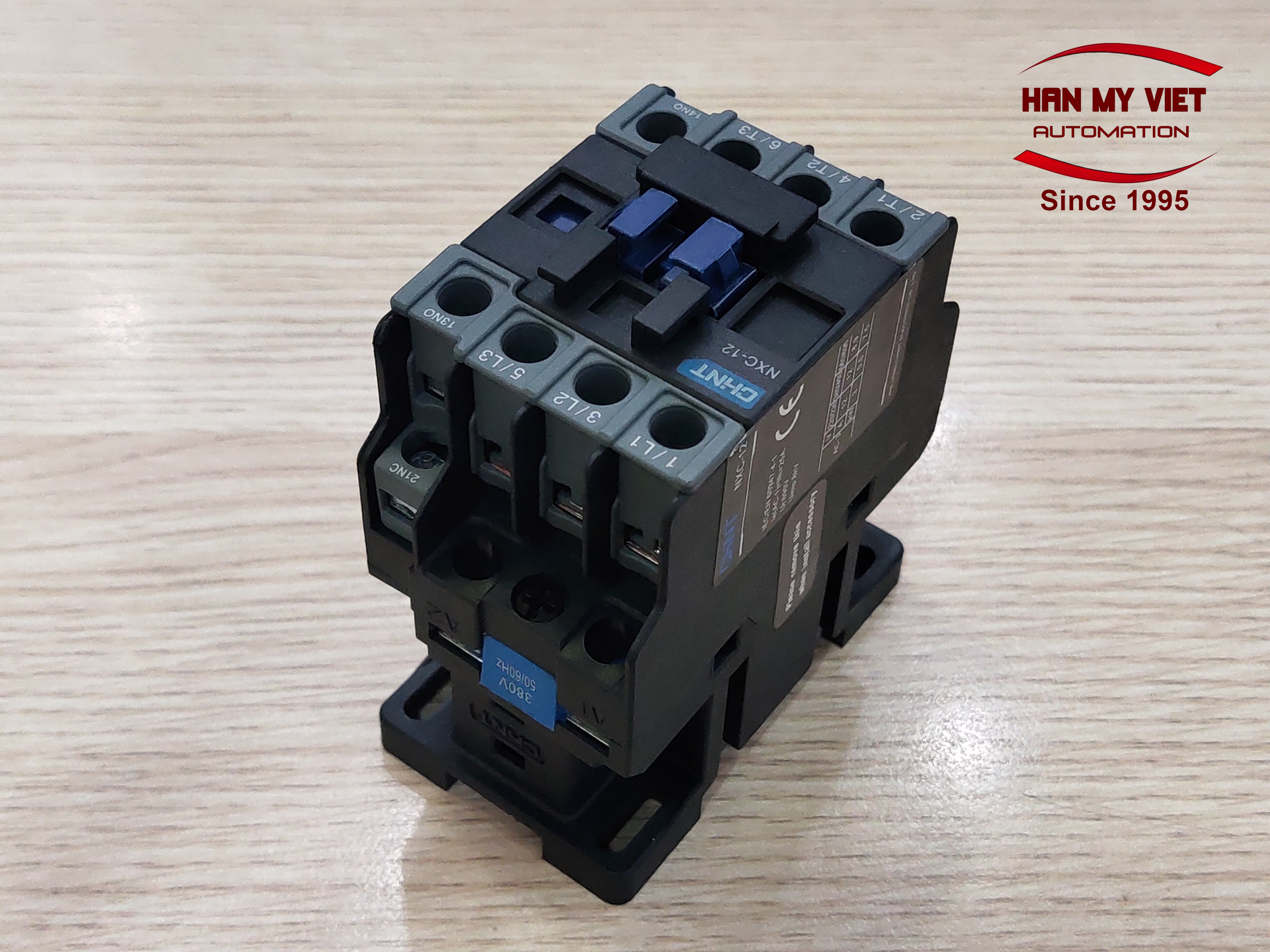 Contactor khởi động từ 12A NXC-12 Chint
