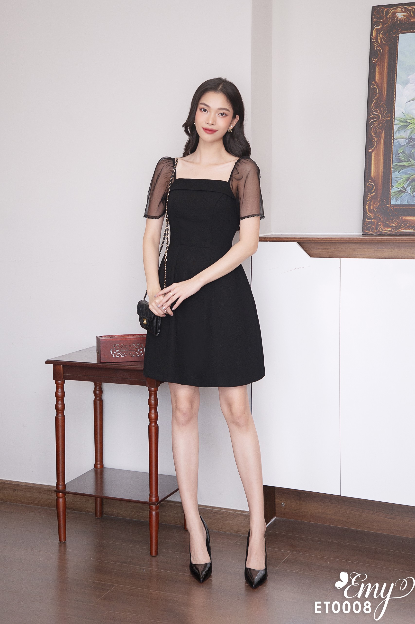Đầm EMY ET0008 Xoè Đen Tay Lưới