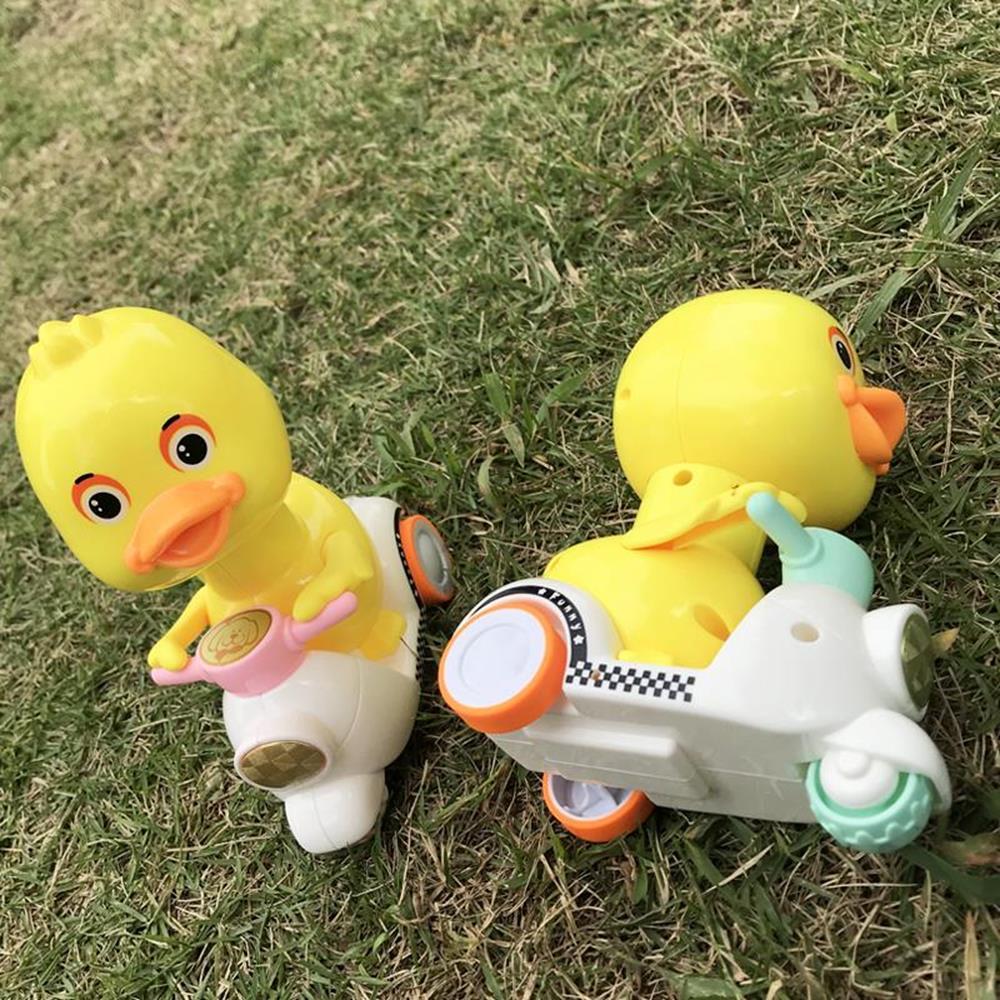 Đồ chơi Vịt đua xe vespa đồ chơi hot