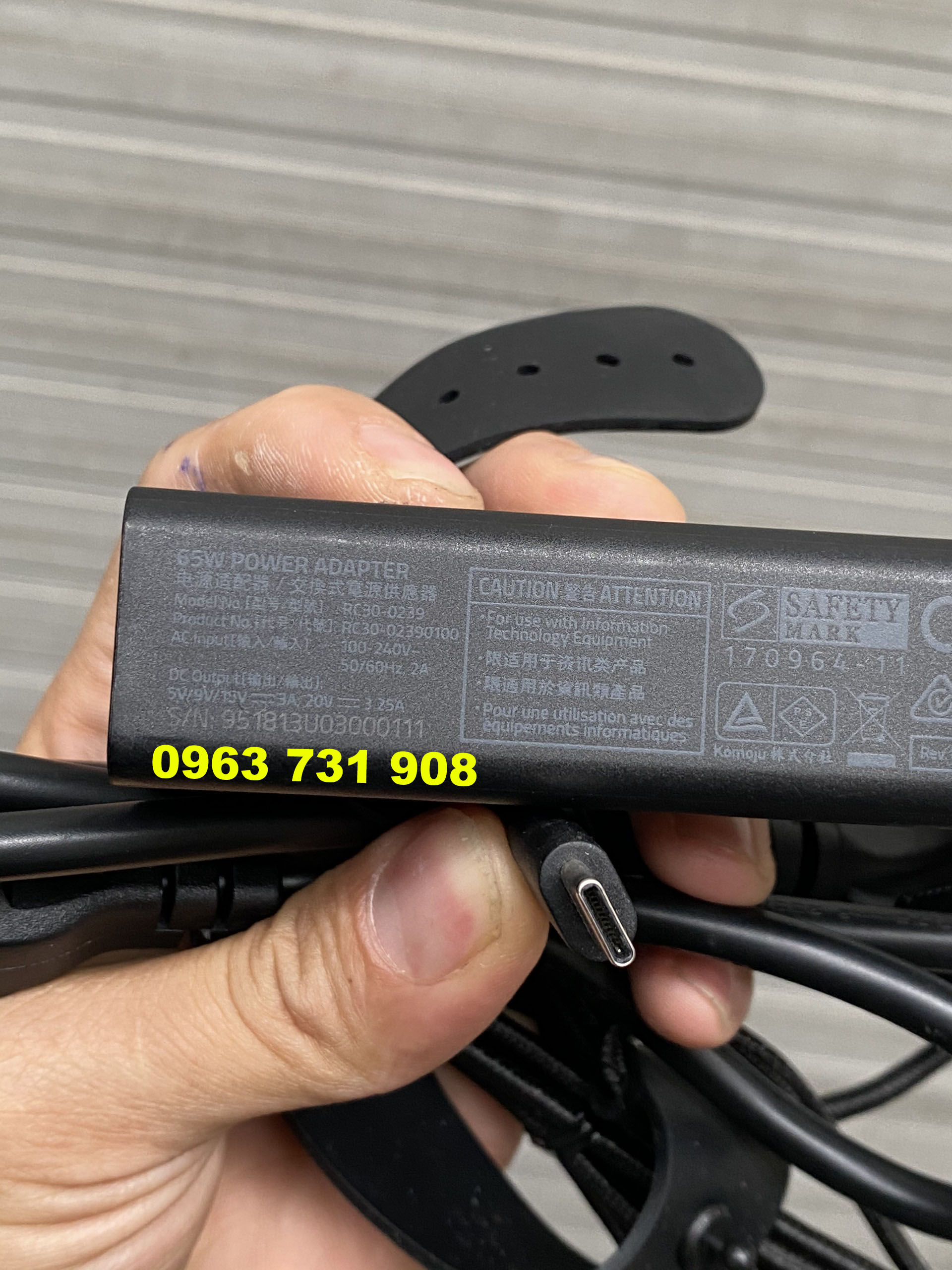Sac laptop Razer 65w type C zin bóc máy