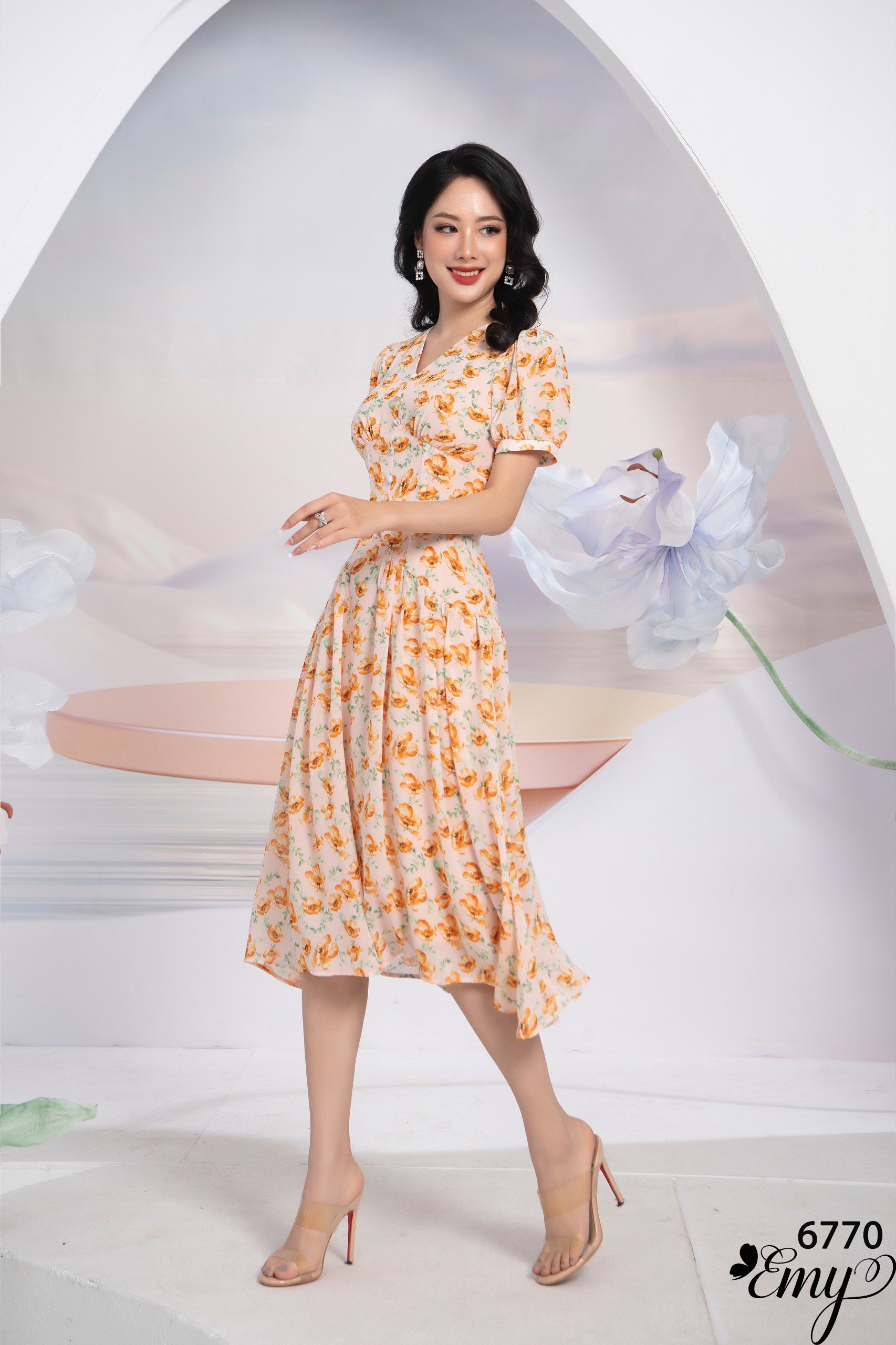Đầm EMY EM6770 Xoè Cổ V Đính Nút