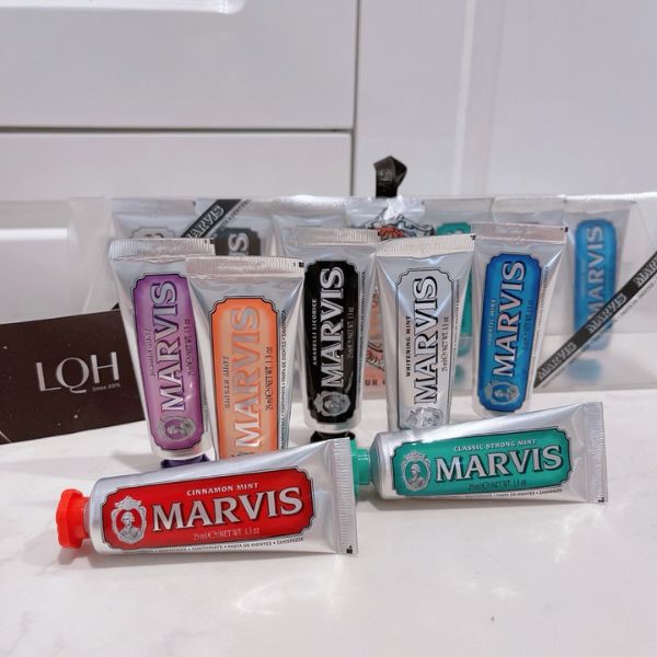Kem Đánh Răng Hỗ Trợ Làm Trắng Răng, Sạch Mảng Bám Marvis Mint Toothpaste