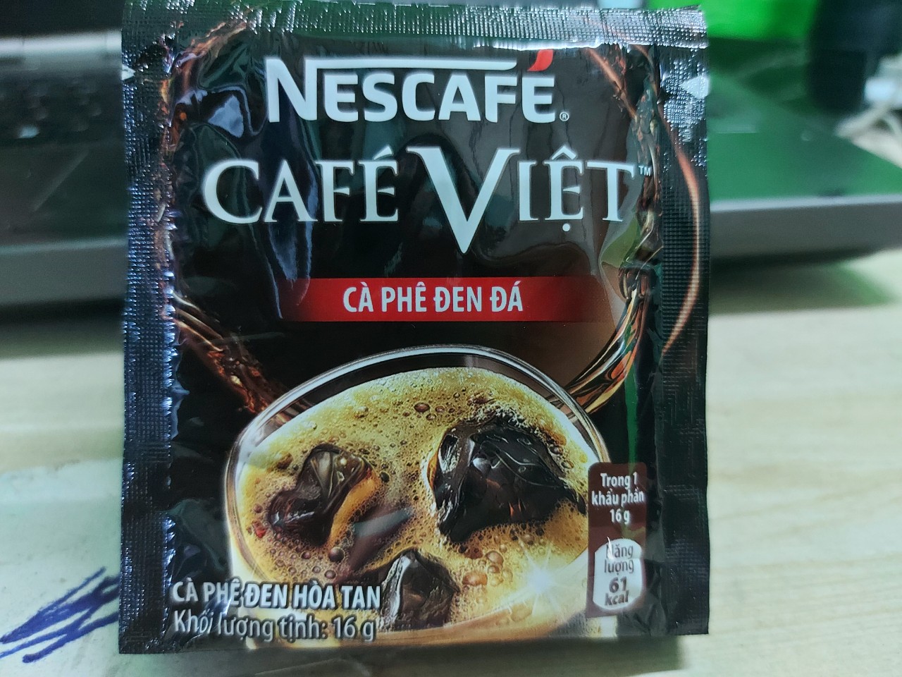 NesCafé Cafe Việt đen đá - Dây 10 gói x 16g