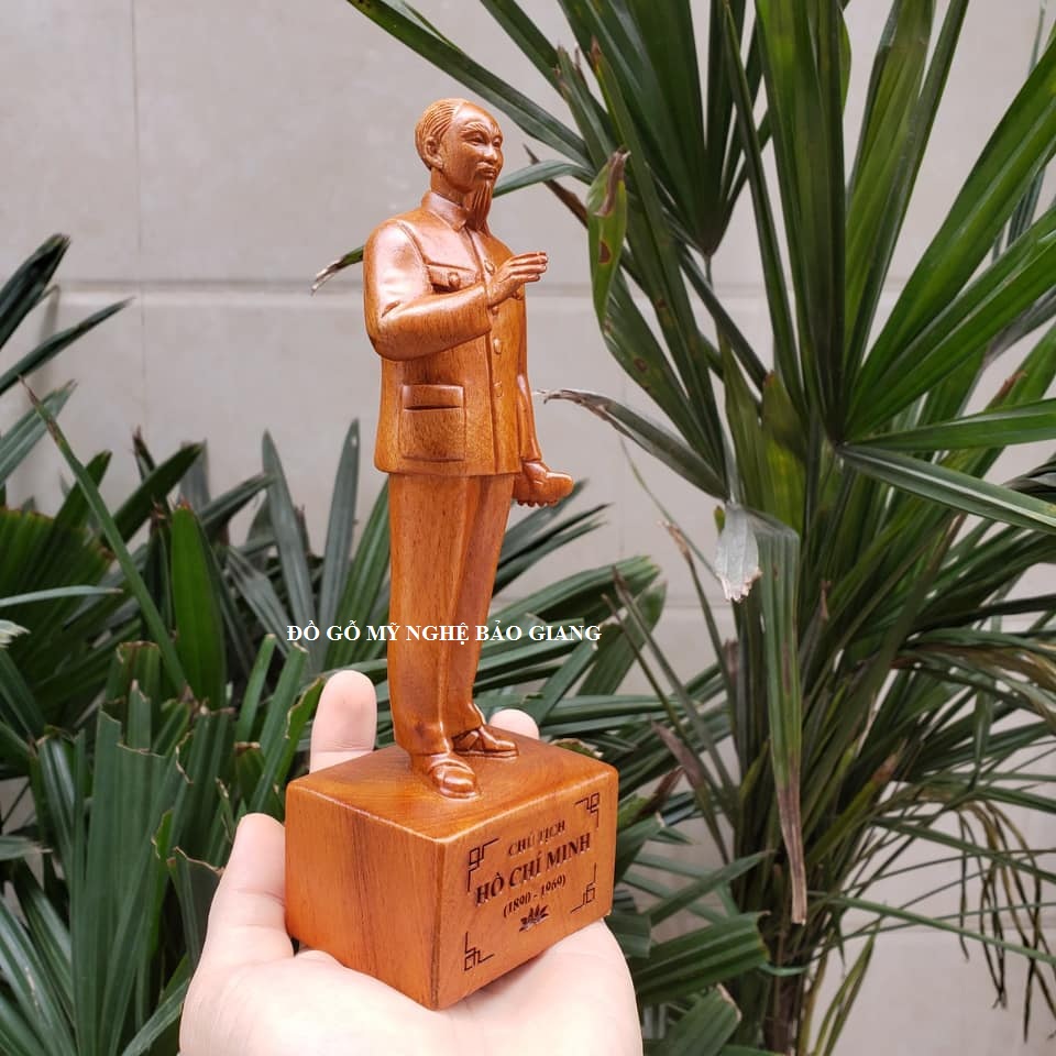 Tượng bác Hồ gỗ hương cao 20cm