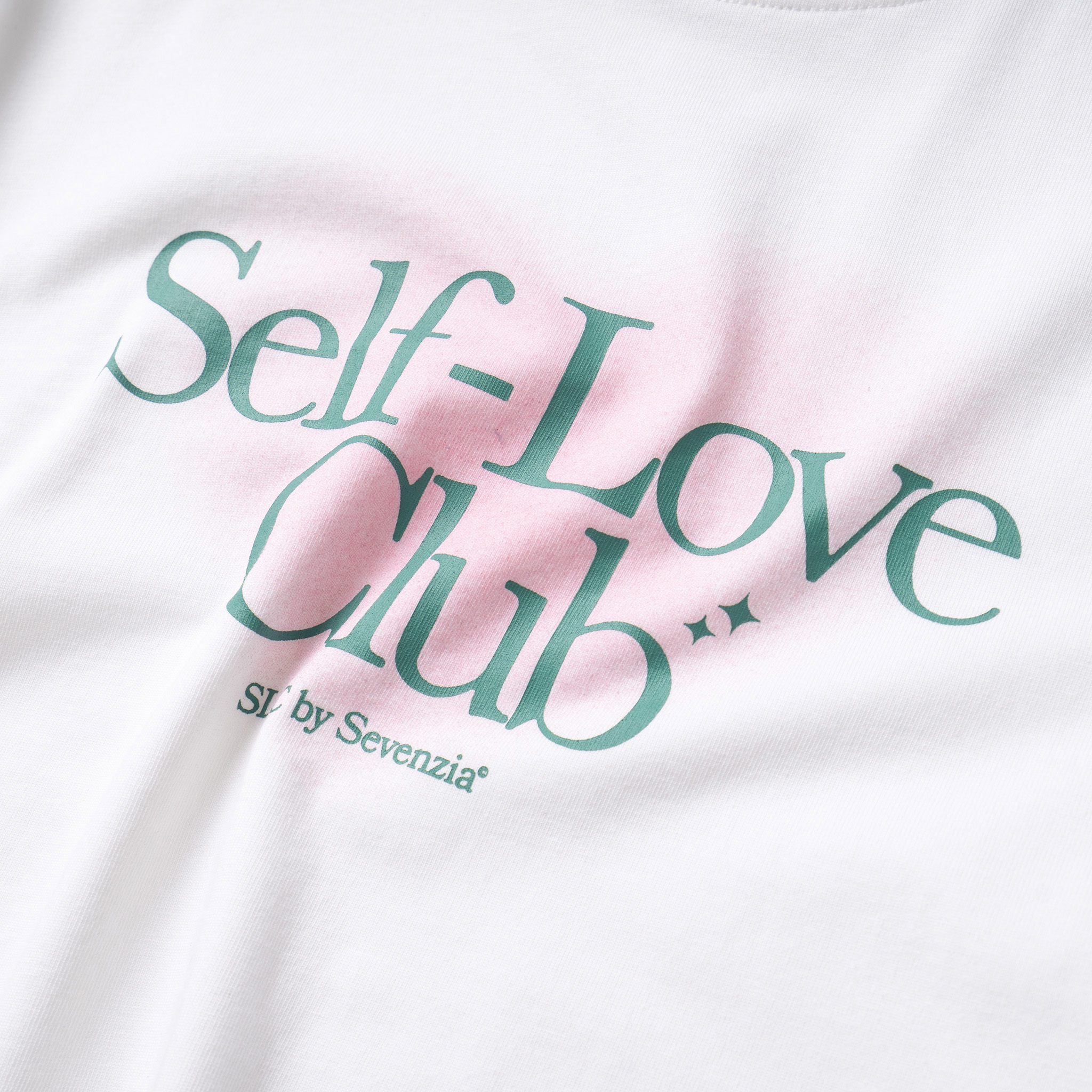 Áo thun form nữ SLC - regular tee "Pink Heart" - Trắng