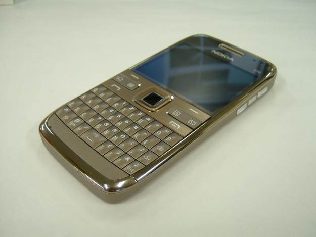 [HCM]Nokia E72 đầy đủ tính năng (kèm pin + sạc) wifi lướt web