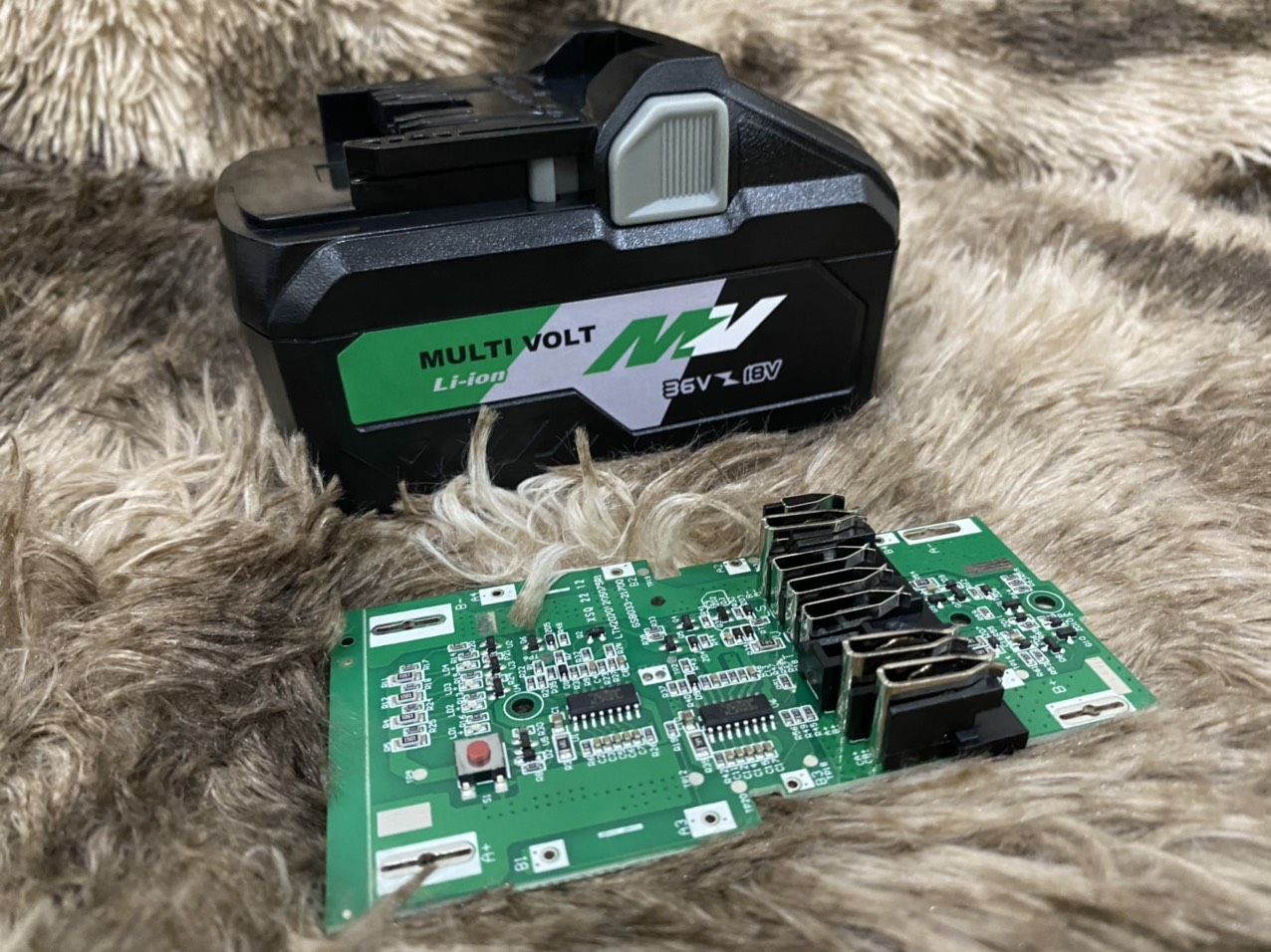 Vỏ mạch MULTIVOLT Metabo- Hitachi 36v /18v cell 21700.