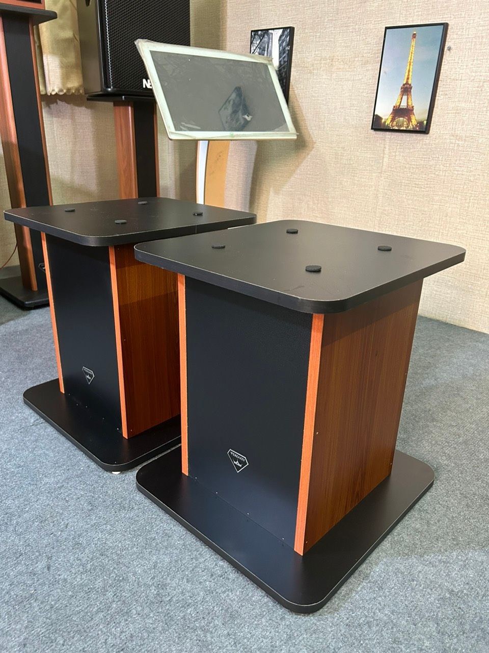 Chân loa Venza KTV BM 45 XL