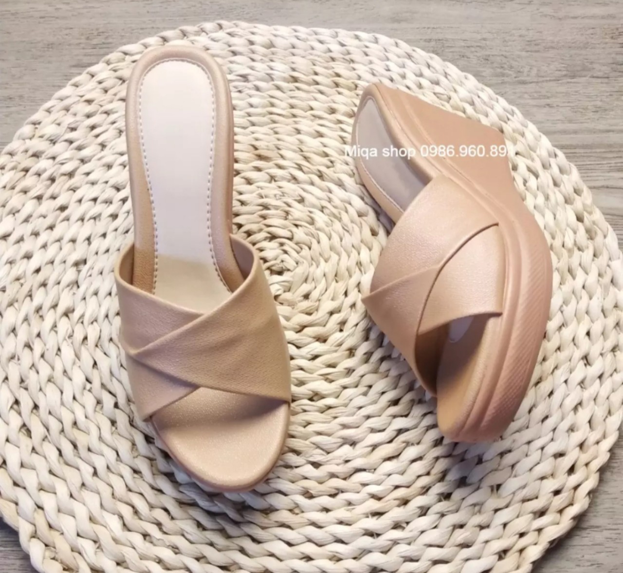 Dép đế xuồng quai đắp chéo 9f siêu nhẹ