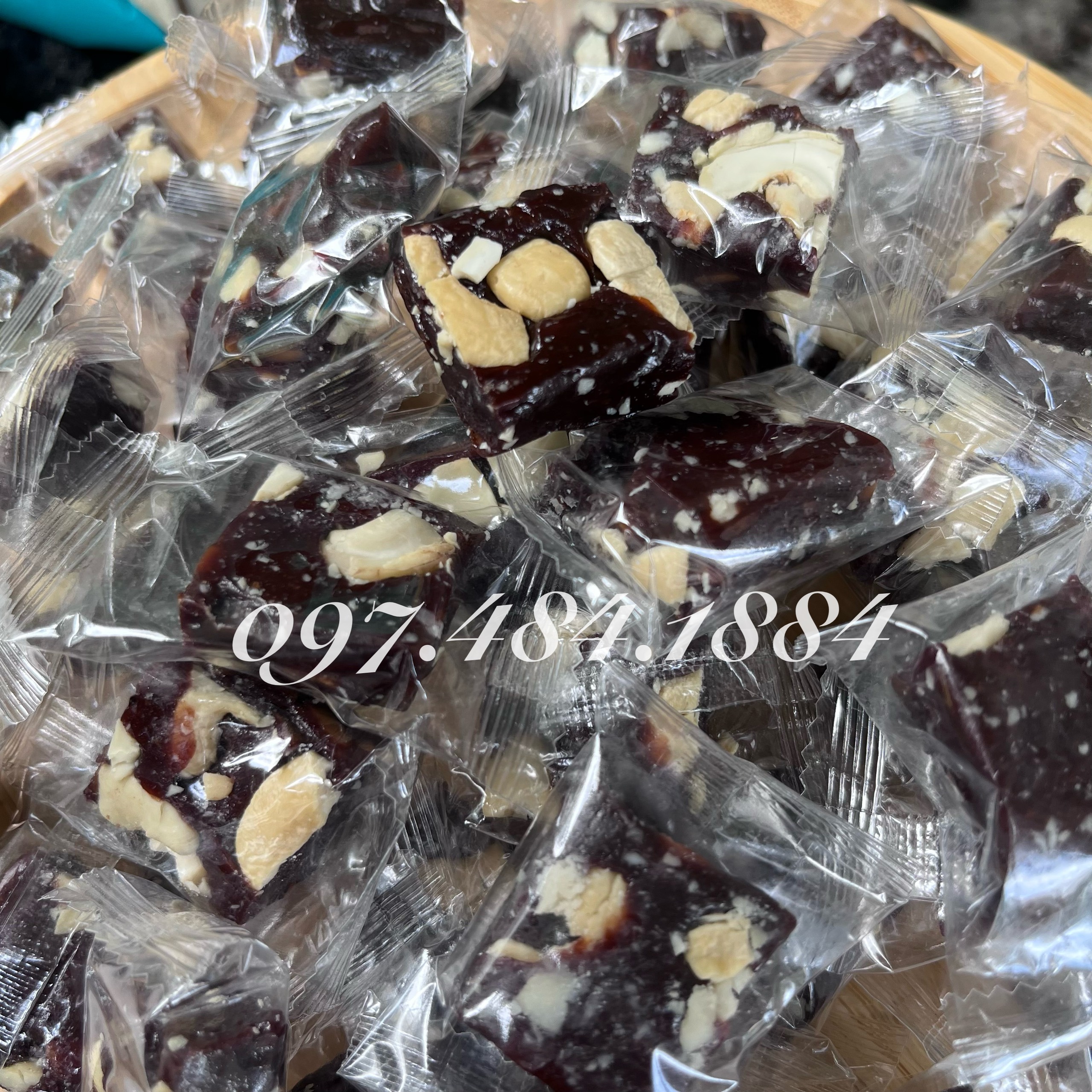Kẹo chuối tươi hạt điều siêu thơm béo 250g/ 500g/ 1kg - đăc sản Bến Tre