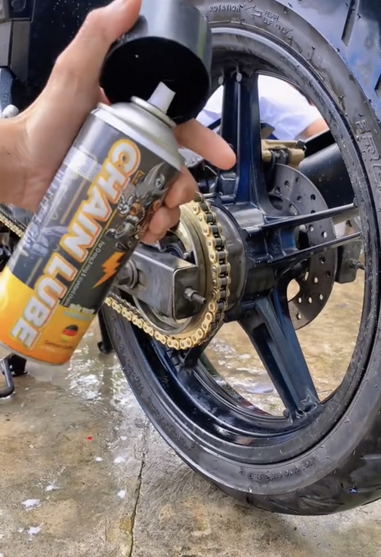Chai xịt dưỡng sên Sprayking mẫu mới