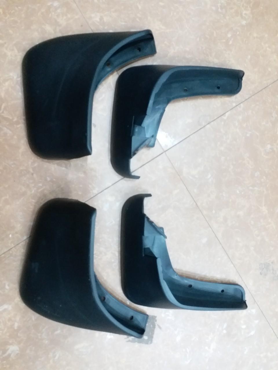 Spark fender with screw