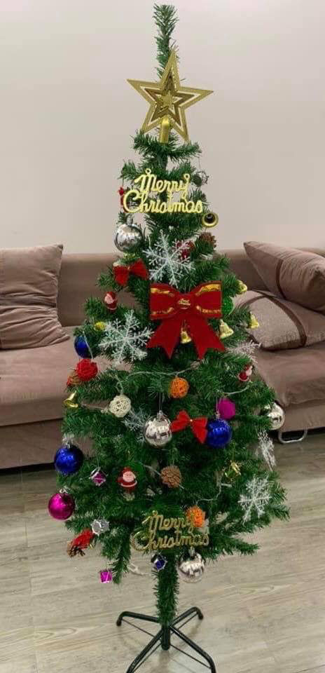 Cây thông Noel 1.5m kèm phụ kiện