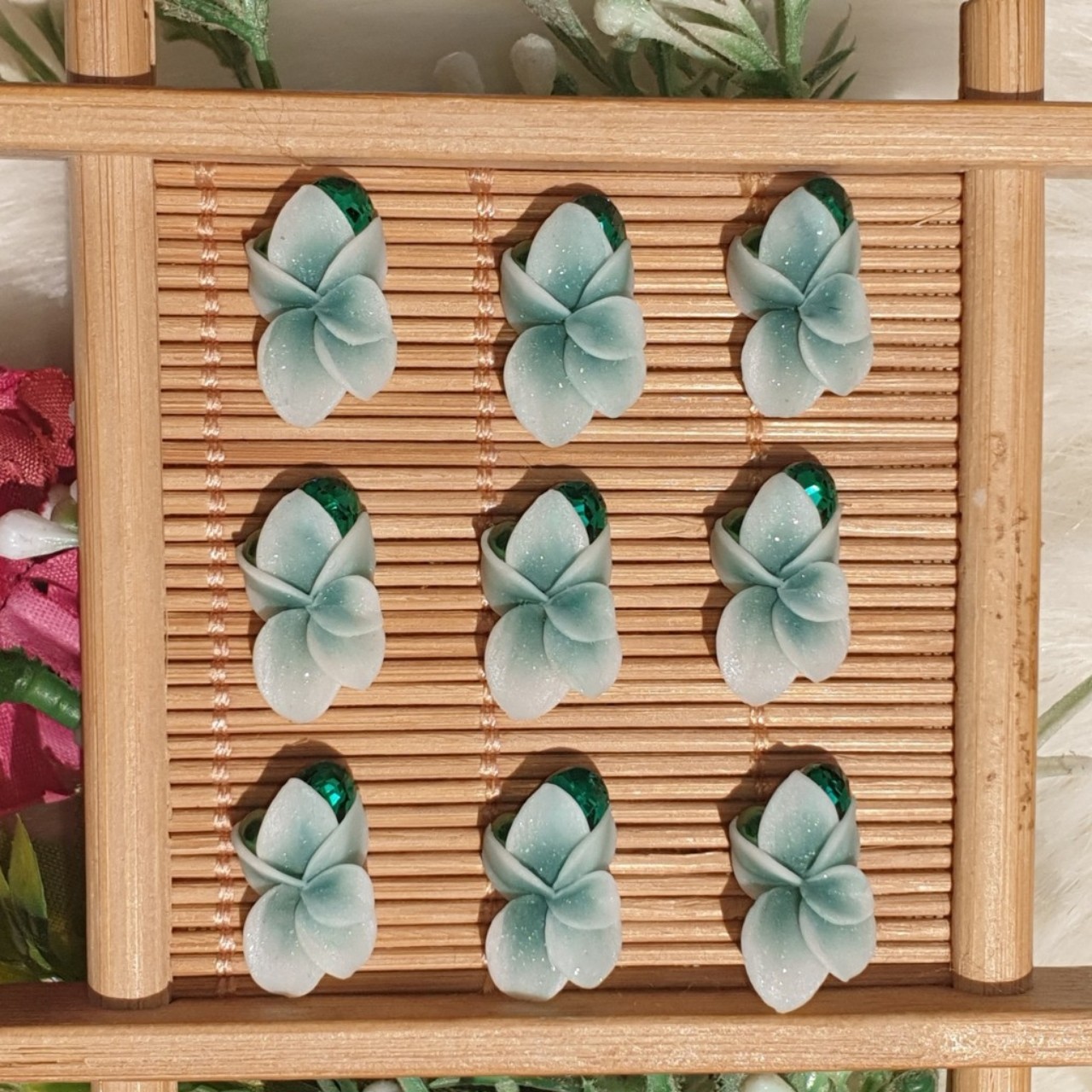 Hoa ly ôm đá - Hoa bột đính móng (combo 4 bông) BYH021
