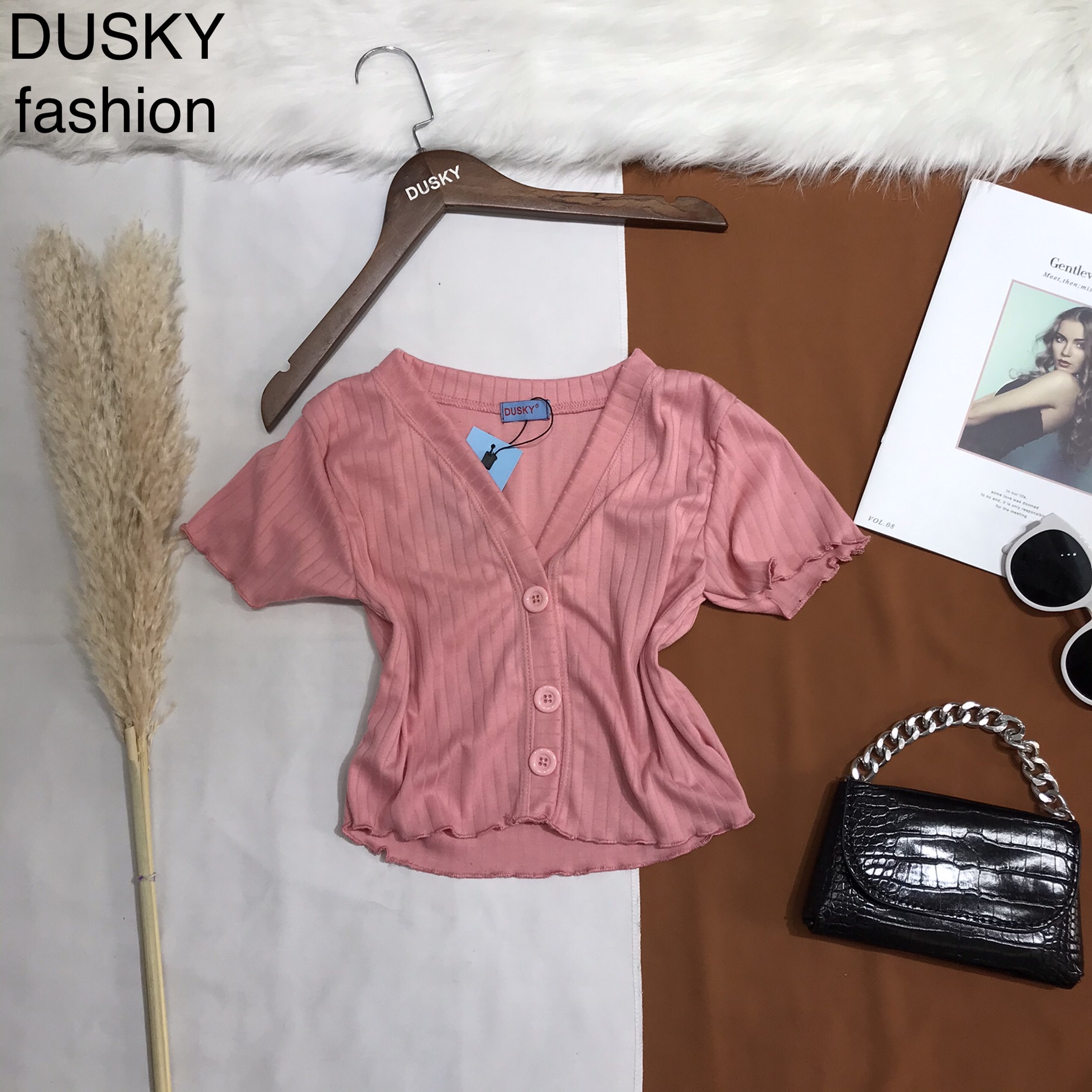 [HCM]Áo thun nữ croptop ngắn tay có khuy nút - DUSKY